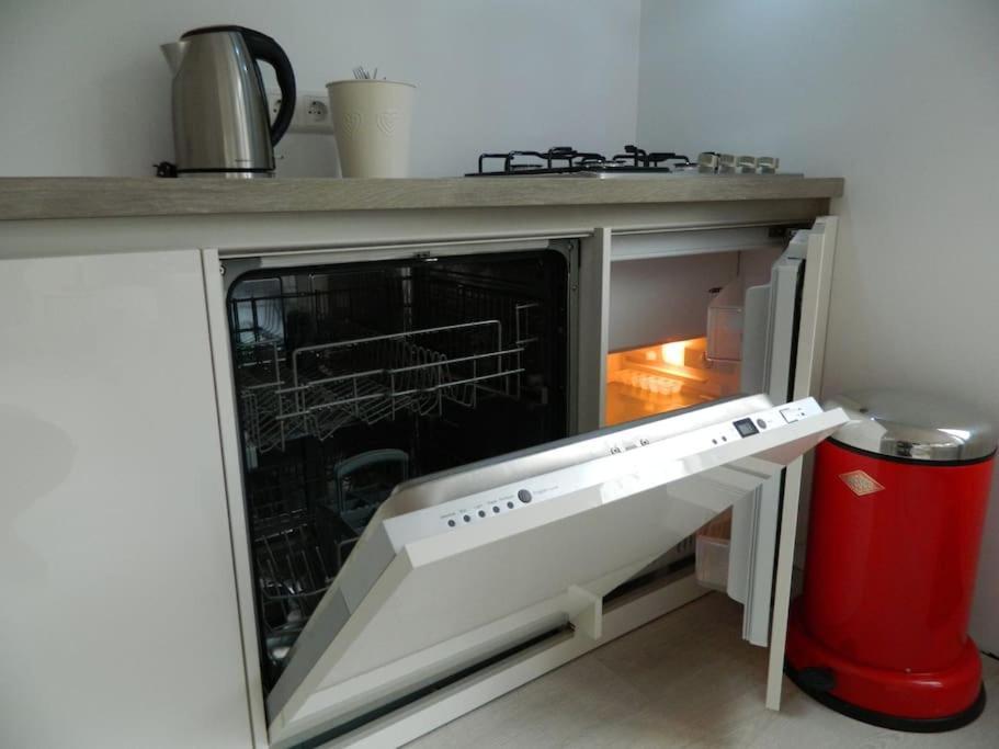 Modern En Sfeervol Appartement Aan Zee Met Airco Zoutelande Exterior foto